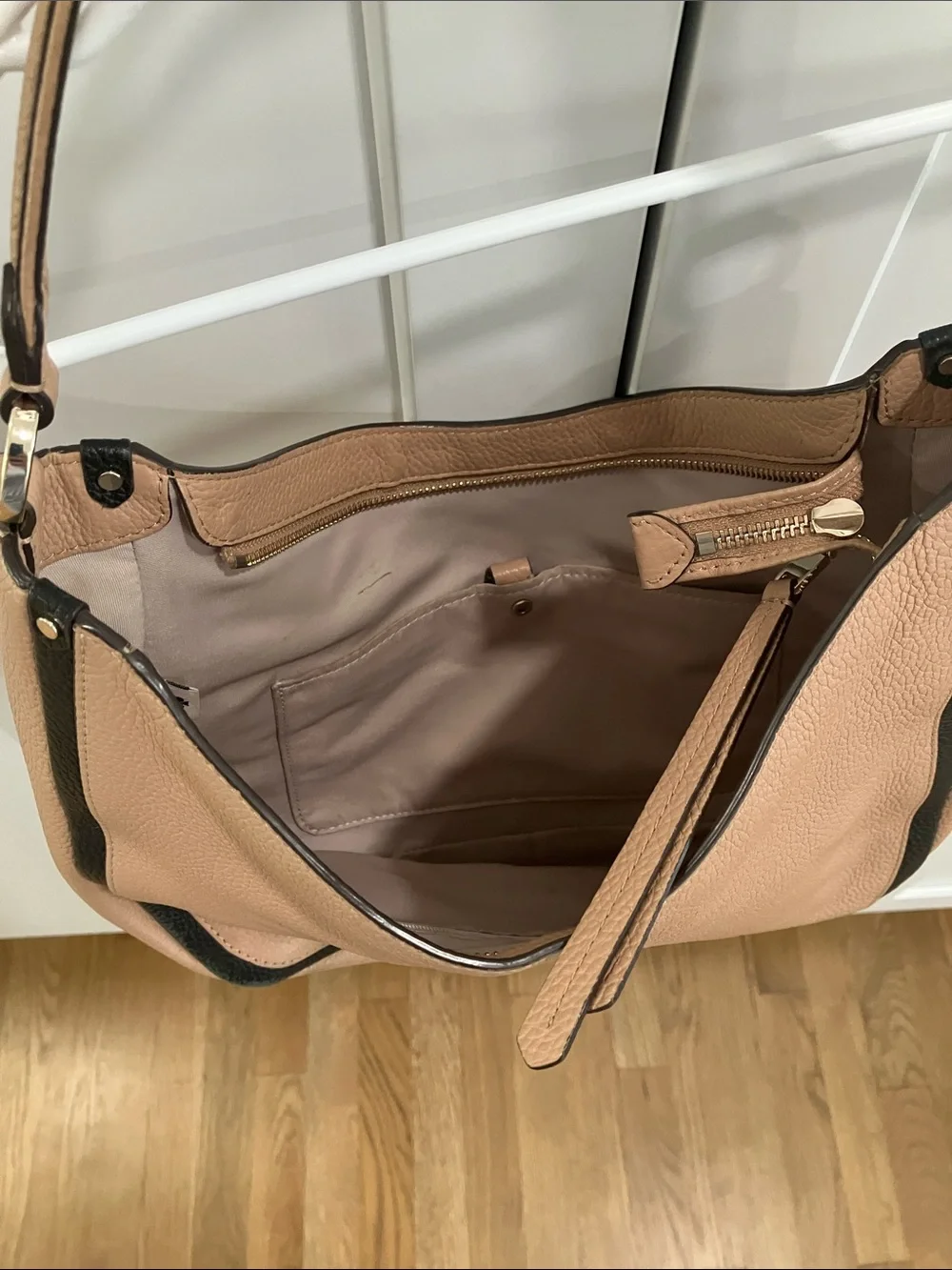 Kate Spade Women's Tan Black Roulette Large Hobo Bag Leather Shoulder Purse